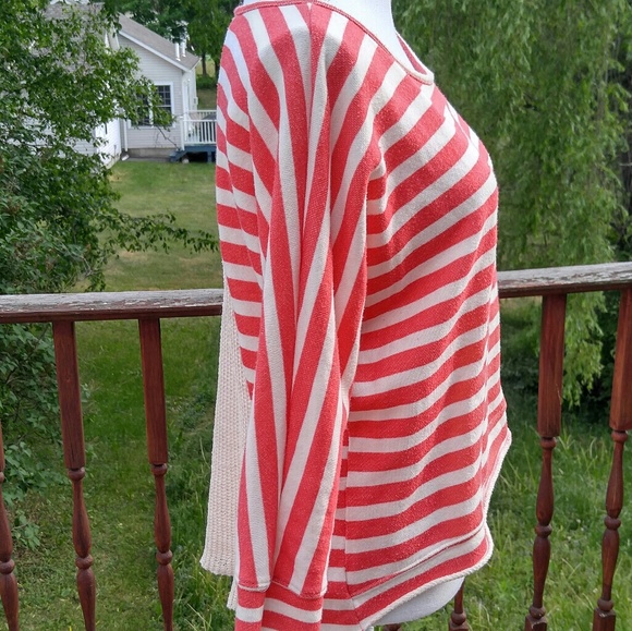 Soft casual crochet-back sweater, size Medium - Picture 2 of 5